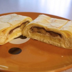 セブンイレブン「カスタードホイップのチョコバナナクレープ」を食べてみた