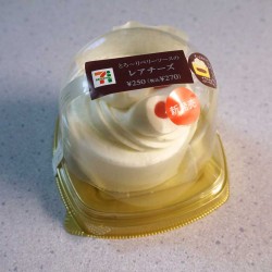 チーズ好きにオススメ！セブンイレブンの「とろ～りベリーソースのレアチーズ」