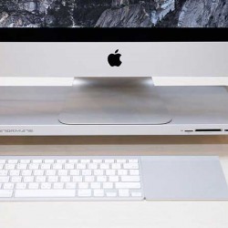 【iMac】5ポートUSB3.0ハブなどが搭載されている良さげなディスプレイスタンド