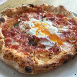 原宿のピザ屋KEVELOS（ケベロス）が素晴らしく美味しい！