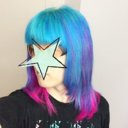 【派手髪】北千住の美容院rave Action and Hair!で青とピンクに染めてもらった【マニパニ】