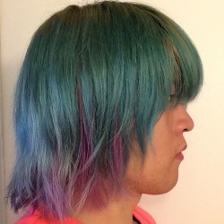 【マニパニ】緑＆ピンクな派手髪の色落ち具合を日々写真で記録してみた