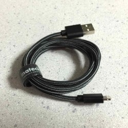 【iPhone】InateckのライトニングUSBケーブルを使ってみた。耐久性の高い素材を使用！