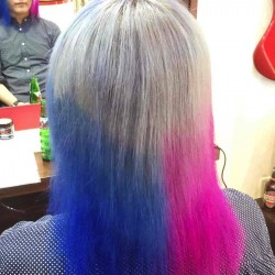 スーサイドスクワッドのハーレイクインっぽい髪色に染めてもらった【マニパニ】