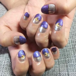 【メンズネイル】東京・新宿のサロンでメタリックネイルにオススメでムーンスタッズ付けてもらった